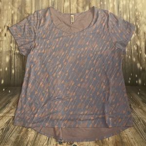 Plus Size 3XL LuLaRoe Classic Tee Short Sleeve Jacquard Lavender and Pink Arrows